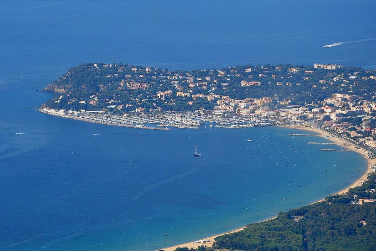 Centre Ville ,5Min De La Plage 6 Personnes Кавалер-сюр-Мер Экстерьер фото